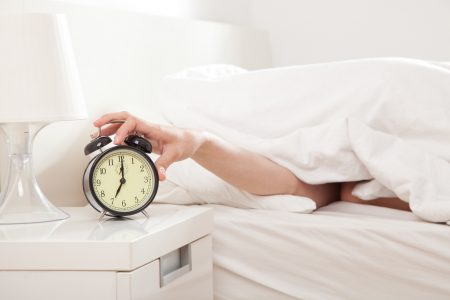 Как заставить себя просыпаться рано утром